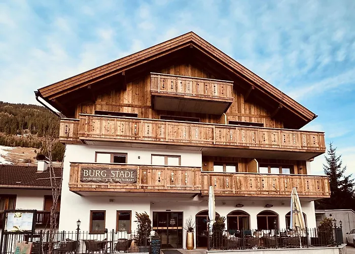Burgstadl Aparthotel & Restaurant
