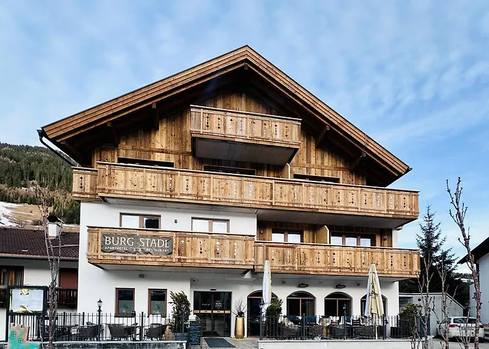 Burgstadl Aparthotel & Restaurant